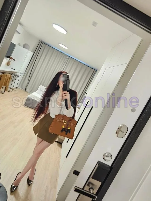 Margo, 39